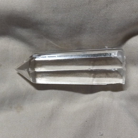 Quartz hand carved healing stone - Picture 5 of 6